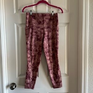 Athleta salutation stash 7/8 length